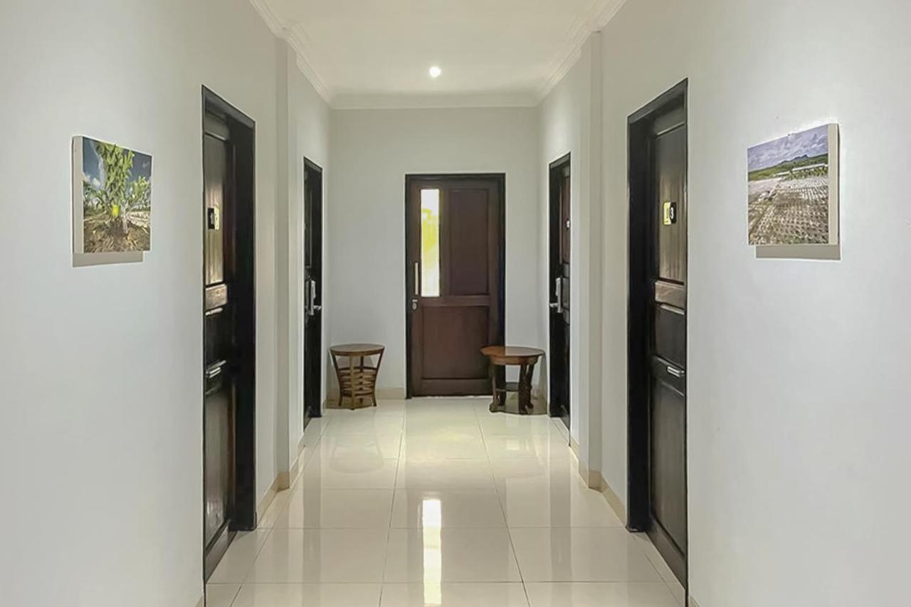 Urbanview Syariah Wisma Annisa Palangkaraya By Reddoorz Exterior photo